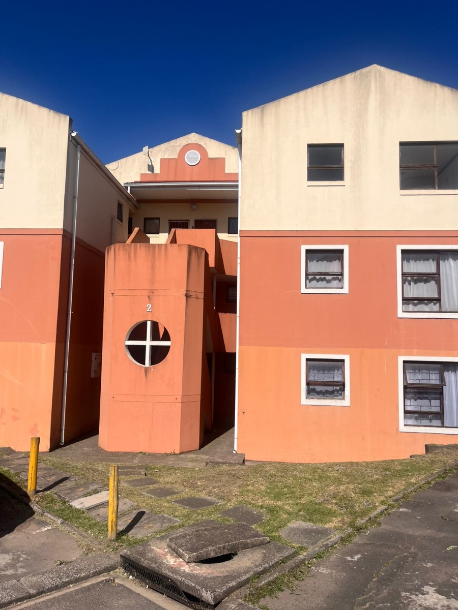 2 Bedroom Property for Sale in Amalinda Eastern Cape